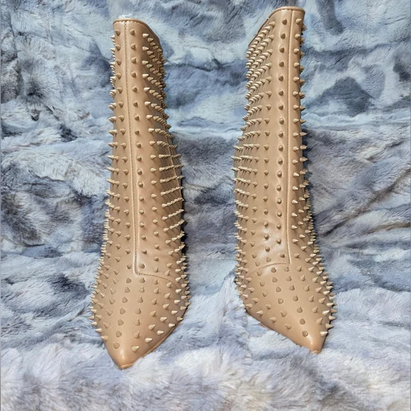 NWB Steve Madden Women's VaporColor Mocha Stiletto Heel Booties‎ Size 6